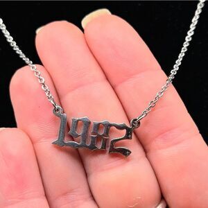 "5/$25" 1982 Adjustable Silvertone Bar Chain Necklace